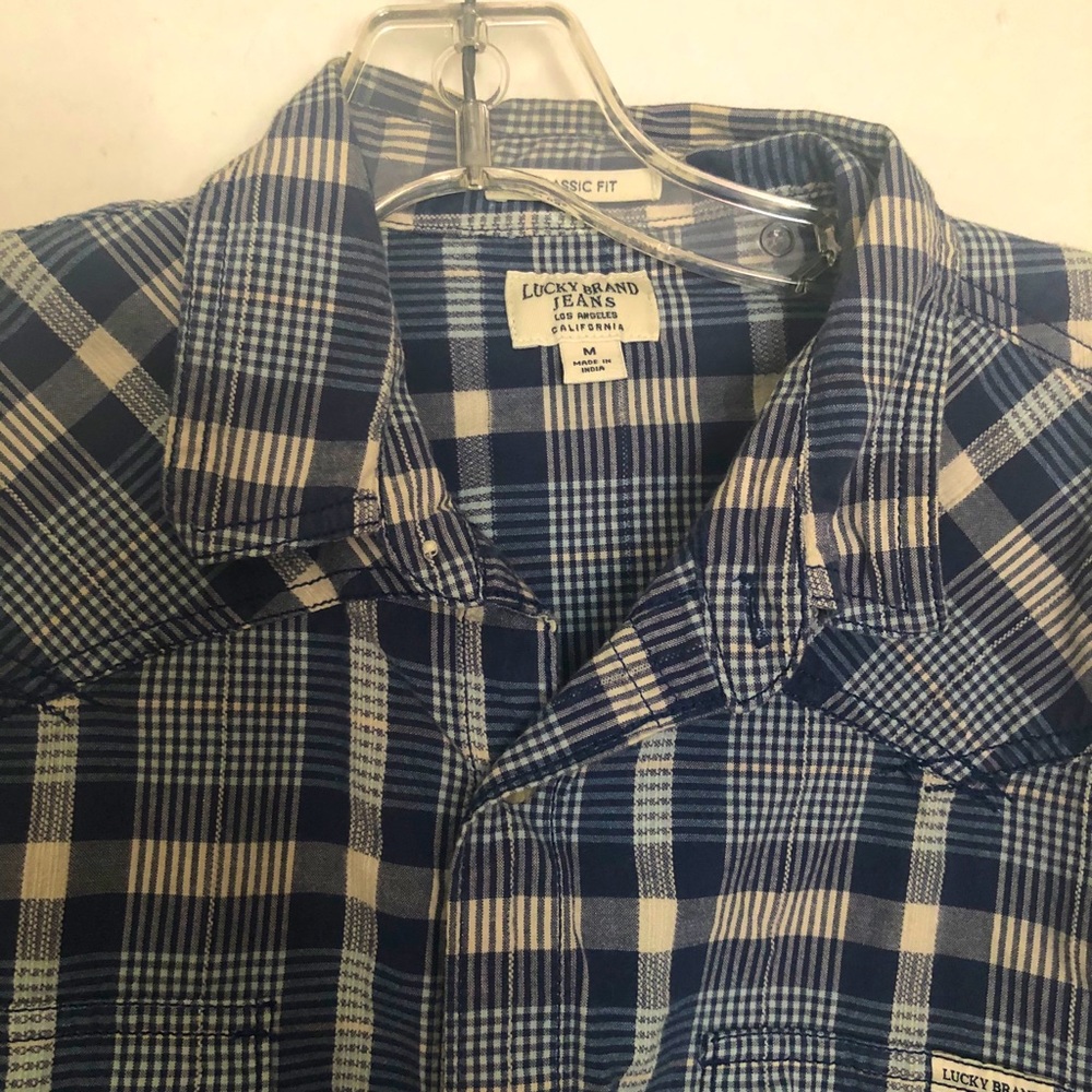 Patterned men’s button down